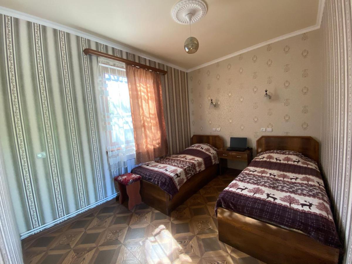 Aghasu Tun B&B Odzun Buitenkant foto